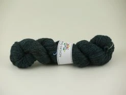 Skitsnygga Melodier - Handfärgat 2-trådigt Ullgarn 100g